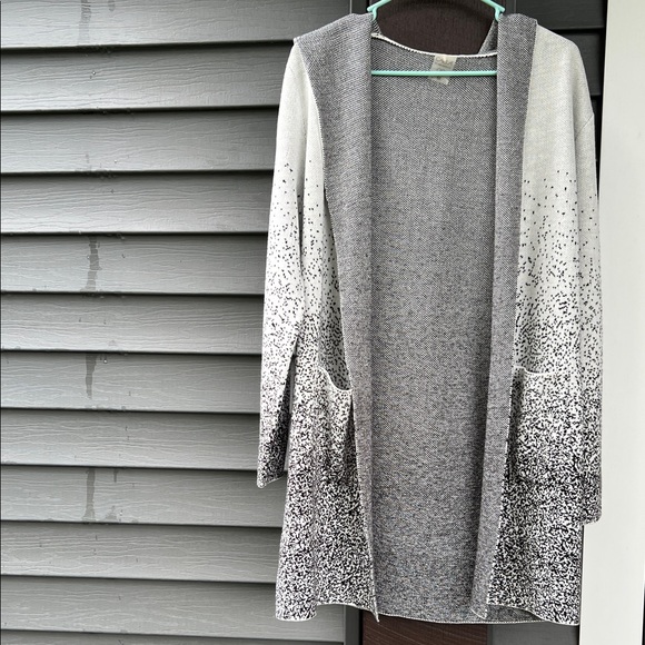 Black and White Women's Sweater - Picture 1 of 7